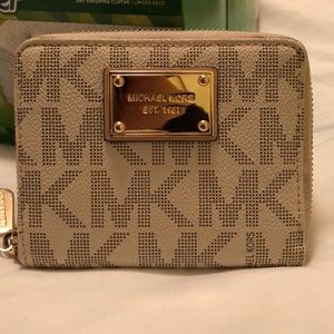 Michael Kors Jet Set Small Wallet